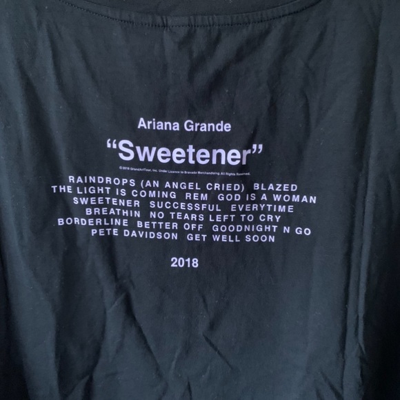 NWT Ariana Grande Tee large - Picture 4 of 4